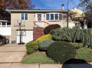 93 Pacific Ave, Staten Island, NY 10312