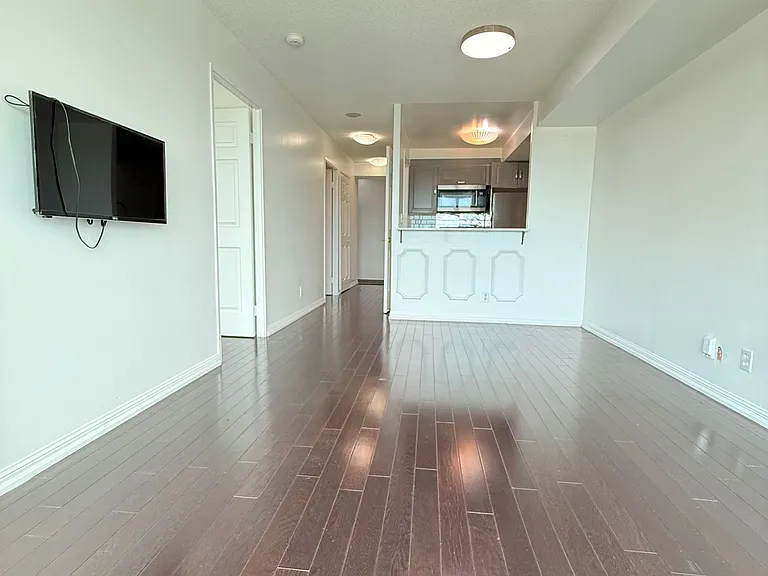 18 Lee Centre Dr #708 — Photo 9