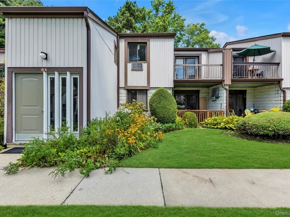 43 Richmond Boulevard #2A, Ronkonkoma, NY 11779