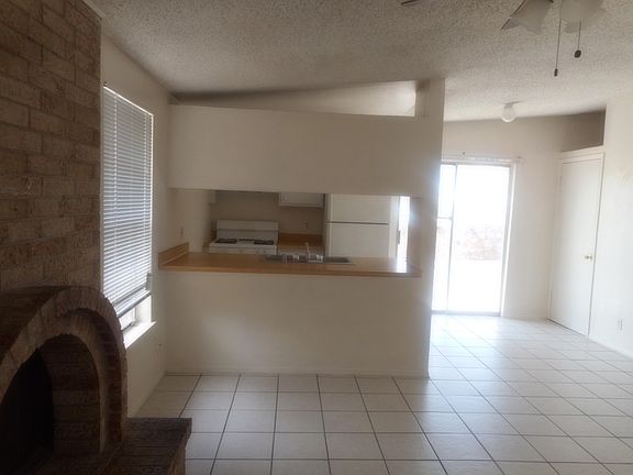 3rd image of 625 White Cliffs Dr APT B
