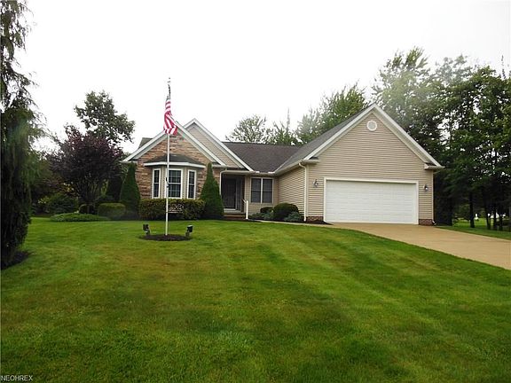 2nd image of 220 Wellington Ct