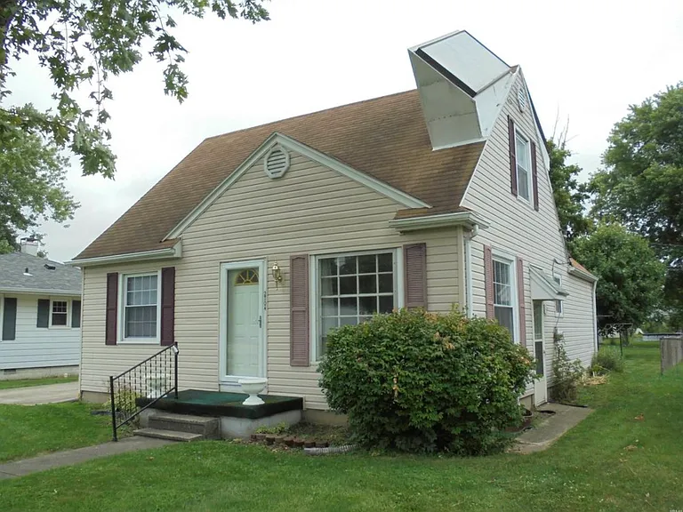 2704 S Macedonia Ave — Photo 1