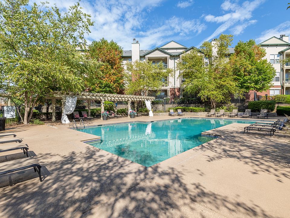 1st image of 350 Whitewater Dr #9-103