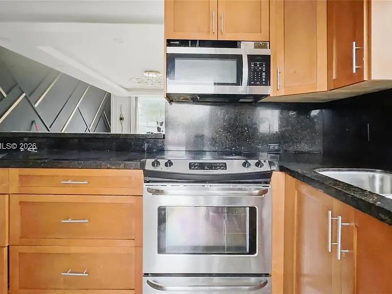 16450 Miami Dr #103 — Photo 21