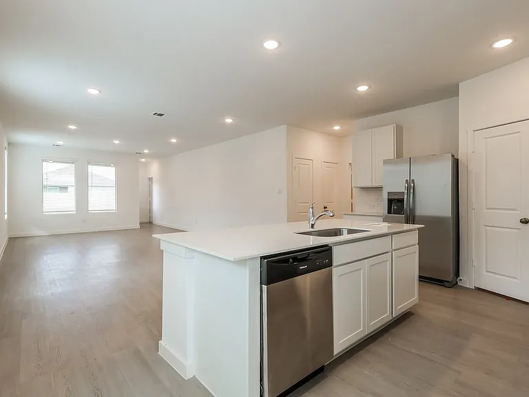 11515 Cedar Close — Photo 8