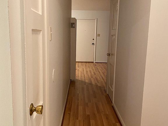 5th image of 223 Wicklow Dr
