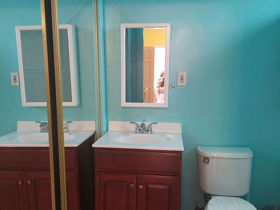1st image of 2643 Thorpe Ave