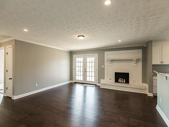 5th image of 1016 Palmetto Dr
