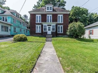 4 Riverside Dr, Fultonville, NY 12072