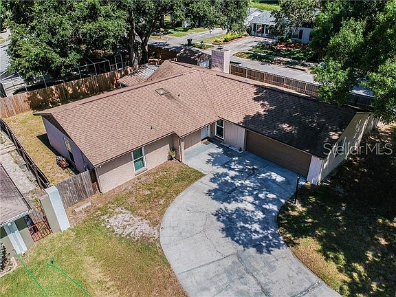 2nd image of 7322 Brookview Cir