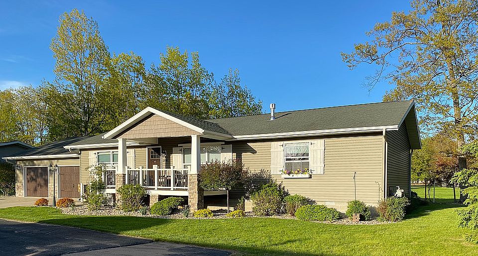 1st image of 216 Kenneally Blvd