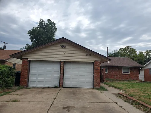 2608 N Hammond Ave Photo 1