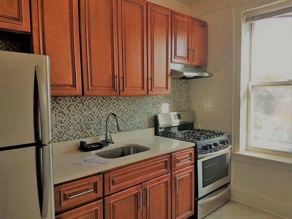 1st image of 2851 48th St APT 2