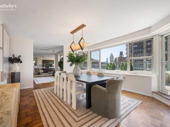 201 East 79th Street image 1 of 11