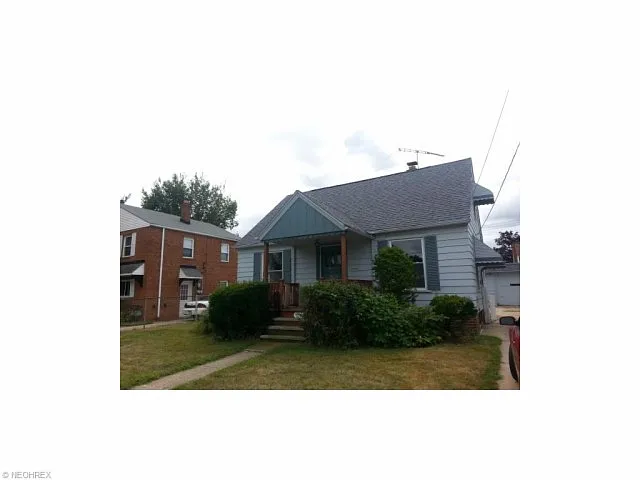 19506 Muskoka Ave photo 1