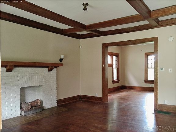 2nd image of 830 Manhattan Ave