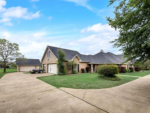 2nd image of 1357 E Oaklawn Dr