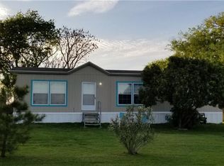 63 Mesquite Trl, Dale, TX 78616