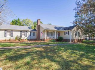915 Crestview Rd, Easley, SC 29642