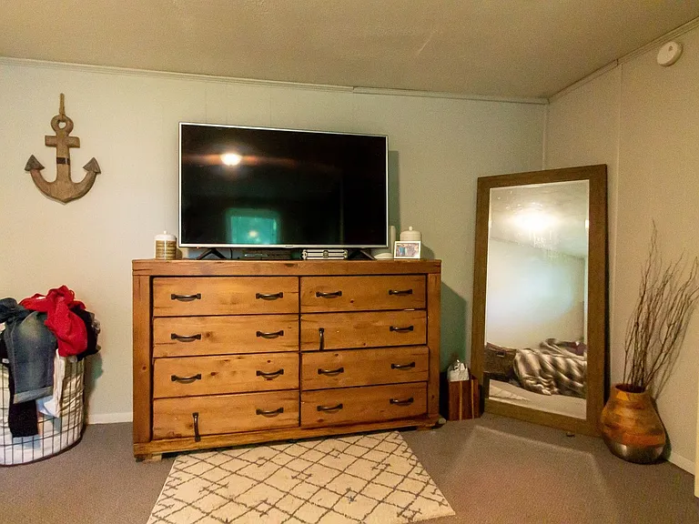 2100 N Ball Ave — Photo 3