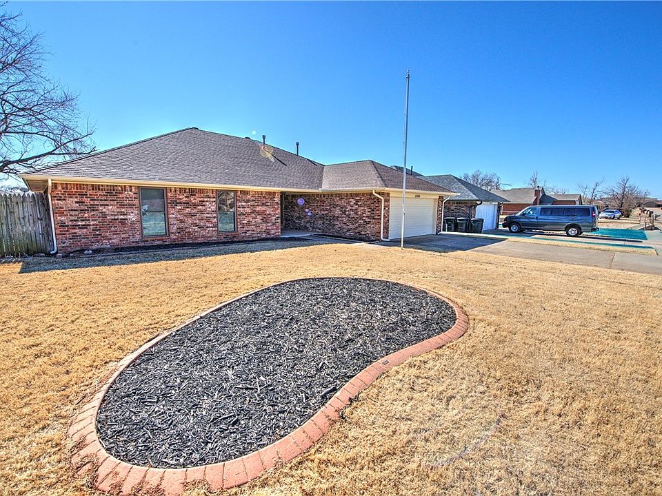 1304 NE 22nd St Moore OK 73160 Zillow