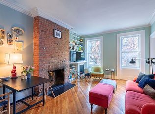 242 W 11th St APT 2, New York, NY 10014