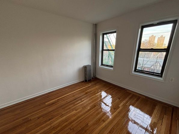 210 W 251st St APT 1G