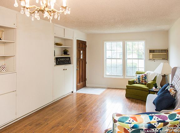 5th image of 279 Brandywine Ave