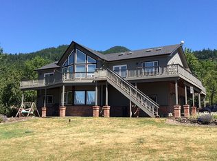 33913 Mount Tom Dr, Harrisburg, OR 97446