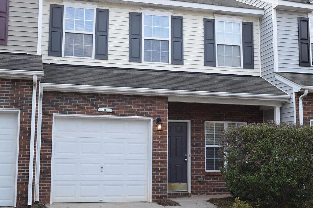 2 bed, 1364 sqft, $1,775 — Photo 2