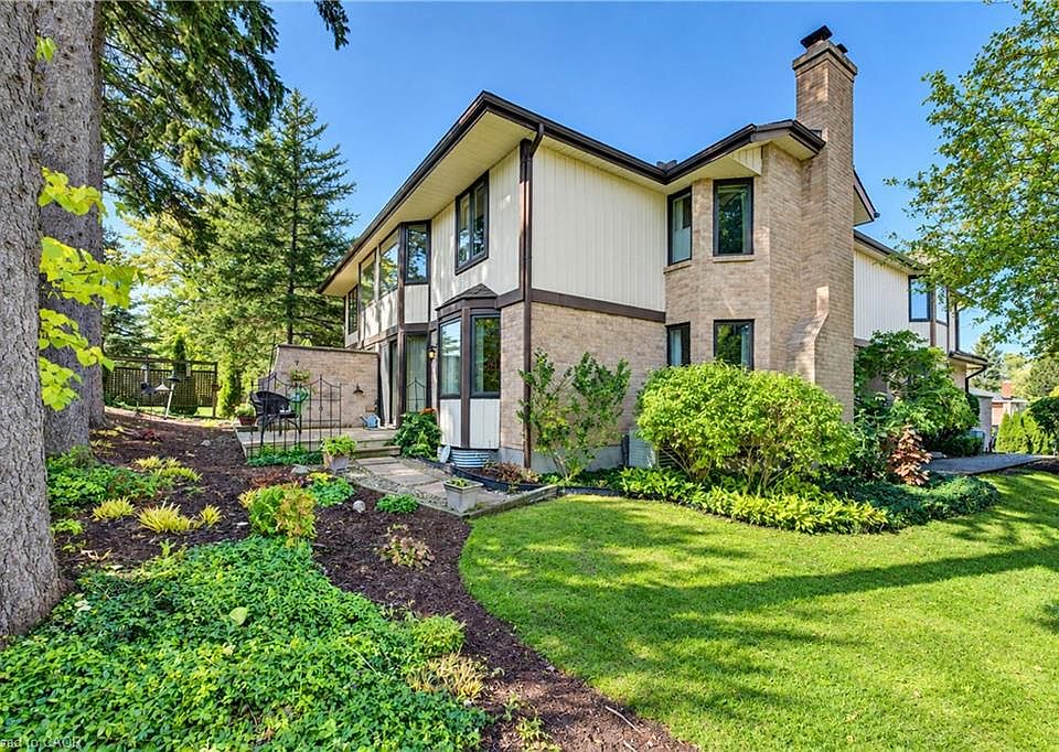 1st image of 406 Craigleith Dr #3