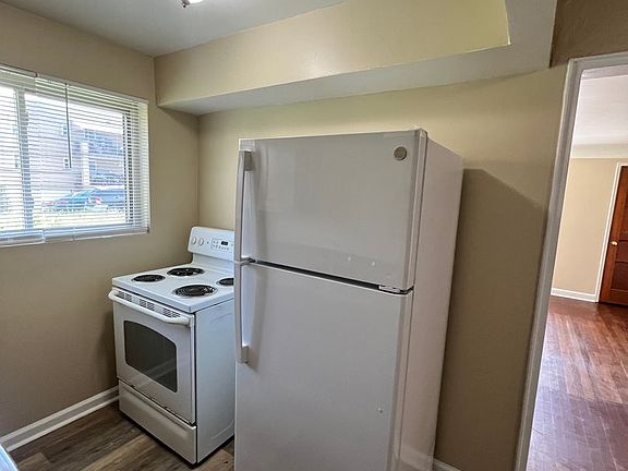 4th image of 7163 Eastlawn Dr APT 1