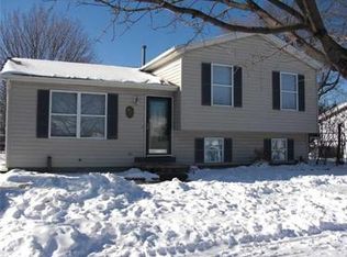 942 Spruce Tree Dr, Girard, PA 16417