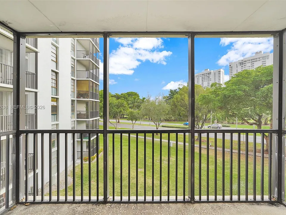 3401 N Country Club Dr #307