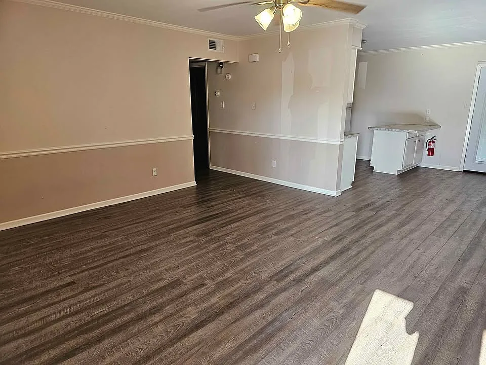 East Foothills Unit 8 — Photo 3
