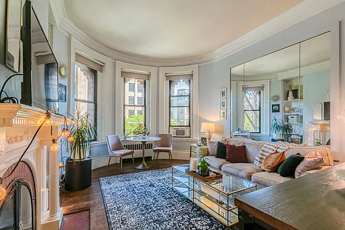 271 Dartmouth St #2M Photo 1