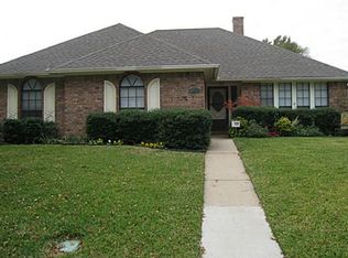 3401 Ruidoso Dr, Arlington, TX 76017