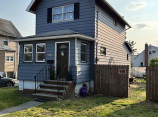 330 Harbor Rd, Staten Island, NY 10303