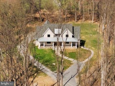 17819 Yatton Rd, Round Hill, VA, 20141