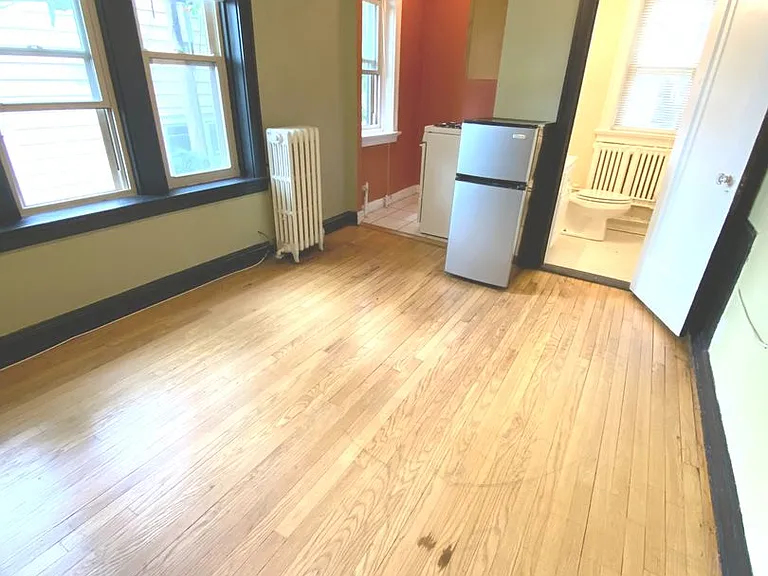 1527 Marshall — Photo 31