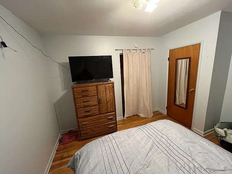 Main bedroom.