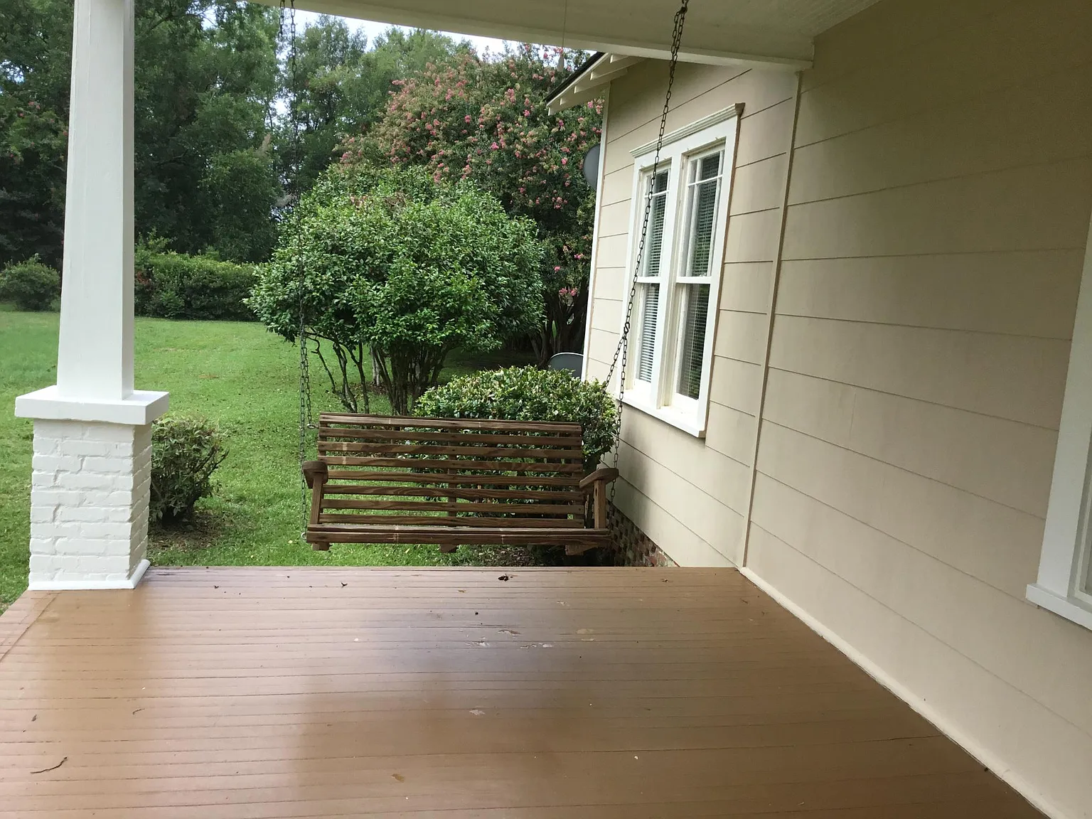 3 bed, 2.5 bath, 2266 sqft, $1,700 — Photo 3