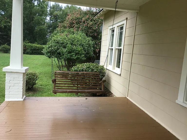 1225 Ione Rd — Photo 3