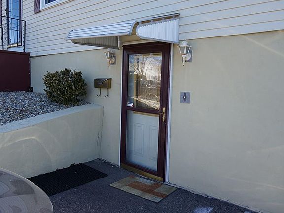 4th image of 9 Wiseman Dr