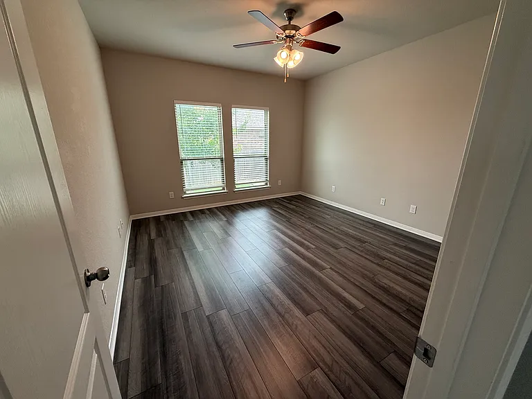5060 Dickinson Loop — Photo 17