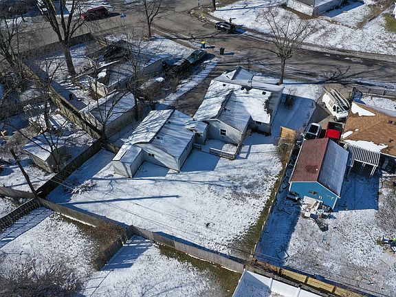 4th image of 8254 E 50th St