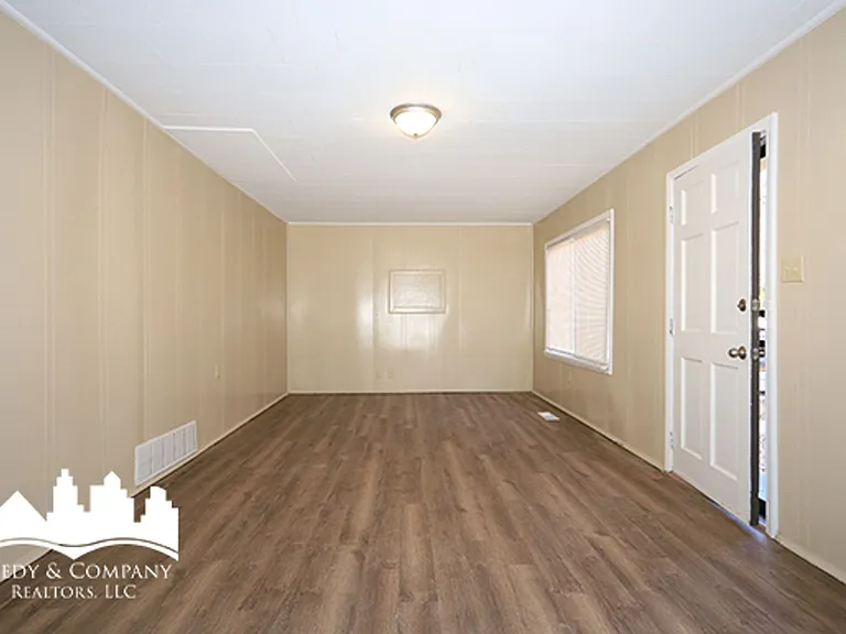 3733 Miami Ave — Photo 15