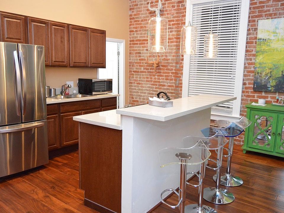 1st image of 717 4th Ave APT 203