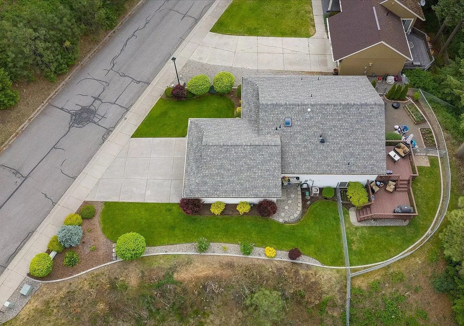 Coming soon! Qualchan Hills Geogeous 4 bed / 4 bath — Photo 4