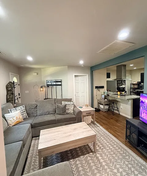 417 Pleasant St — Photo 12